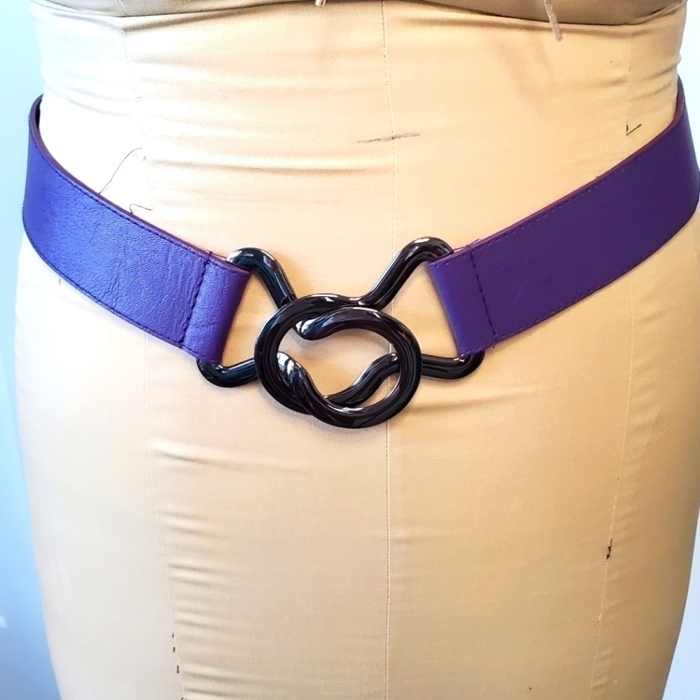 NINE WEST PURPLE FAUX LEATHER SLIDE ADJUSTABLE BELT GUNMETAL HOOKS WOMEN M/L